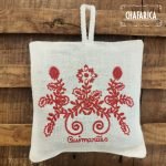 Almofada de Lavanda Bordado Vermelho