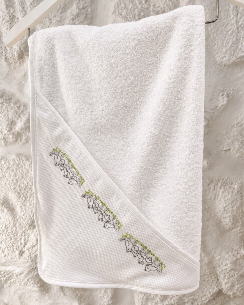 chafarica-guimaraes-portugal-texteis-bebe-toalha-capuz-recem-nascido-algodao-portugues-coleçao-pintainhos-cinza-fralda-babete-muda-fraldas-casa-banho-home-textil-baby-bordado- Pintainhos Cinza | Toalha de Banho c/ Capuz | Algodão - Image 1