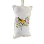 Almofada Lavanda | Coleção Passarinho c/ Flor Lilás