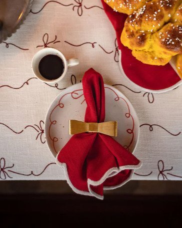 519706-CHAFARICA-GUIMARAES-PORTUGAL-GUARDANAPOS-ANEL-NAPKIN-RING-COZINHA-MESA-DECORAÇÃO-CASA-HOME-DECOR-TABLE-TEXTIL-LAR-vermelho-red-bow-laço-ferro-DOURADO-GOLD-1 Anel de Guardanapo Dourado - Coleção Laço - Image 3