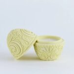 Vela Ovo Aromático Amarelo – Almond Bliss - Image 2