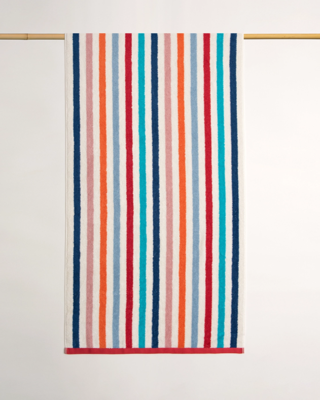 266202-chafarica-guimaraes-portugal-toalha-de-praia-textil-portugues-felpo-480-algodao-felpo-100-180-corpo-piscina-praia-jardim-passeio-verao-multicolor-desenho-peixes- Toalha de Praia | 480 g/m - Image 1